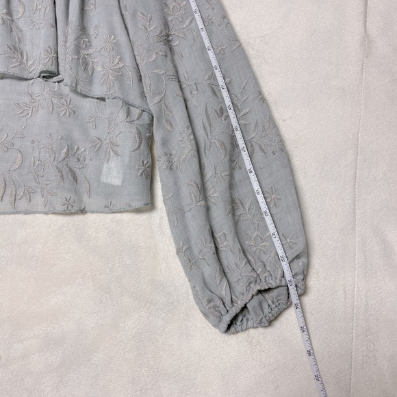 Zara Embroidered Bell Sleeve Blouse NWOT - Picture 6 of 10